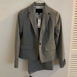 Banana Republic Grey Professional Women’s Two Piece Suit (Pants and Jacket)